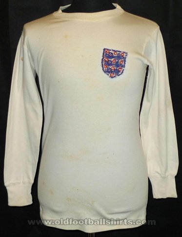 England Home football shirt 1963 - 1965