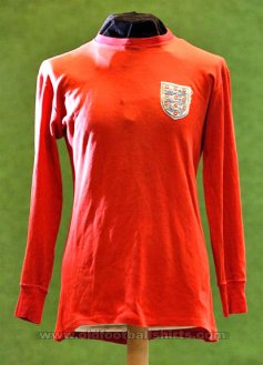England Away football shirt 1965 - 1966