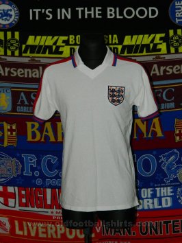 England Retro Replicas football shirt 1974 - 1980