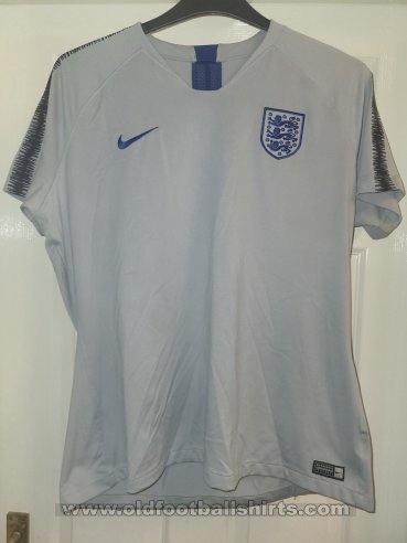 England Training/Leisure football shirt 2018 - 2019