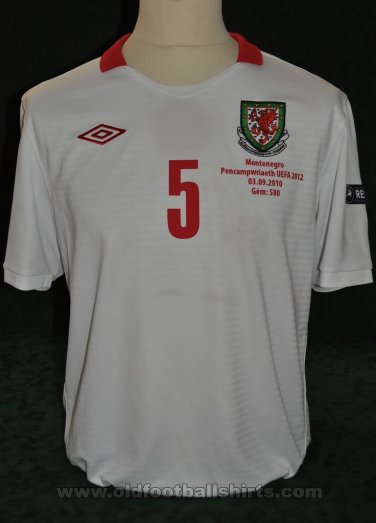 Wales Μακριά φανέλα ποδόσφαιρου 2010 - 2011