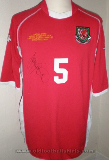 Wales Home football shirt 2002 - 2004
