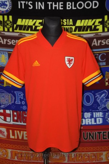 Wales Home football shirt 2020 - 2022