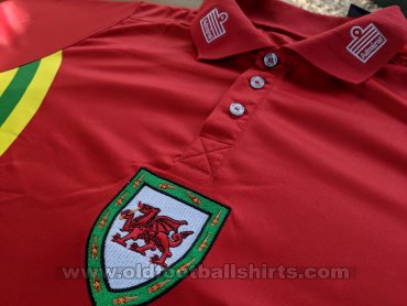 Wales Retro Replicas football shirt 1976 - 2021