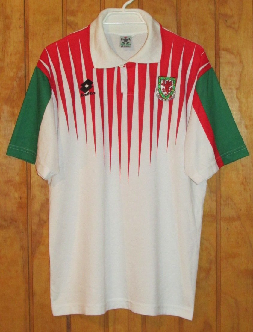 Wales Away football shirt 1996 - 1997