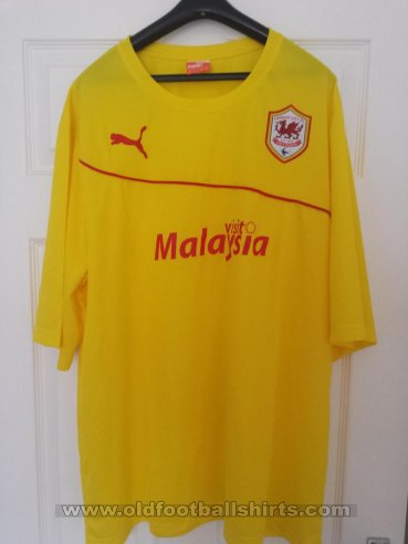 Cardiff City Third baju bolasepak 2013 - 2014
