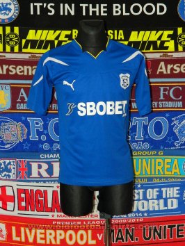 Cardiff City Home baju bolasepak 2010 - 2011
