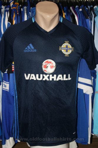 Northern Ireland Training/Leisure football shirt 2016 - 2017