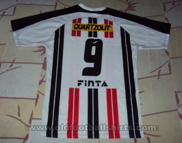 Santa Cruz Third football shirt 2004