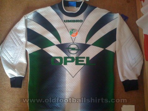 Republic of Ireland Goalkeeper football shirt 1994 - 1996