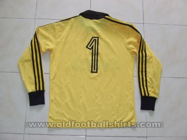 Republic of Ireland Goalkeeper football shirt 1990 - 1992