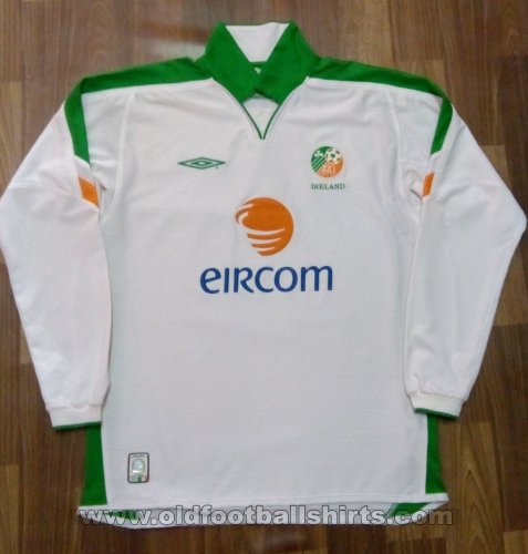 Republic of Ireland Away football shirt 2003 - 2005