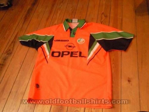 Republic of Ireland Away football shirt 1997 - 1998