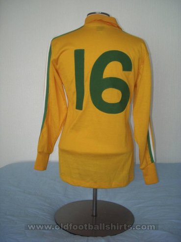 Republic of Ireland Goalkeeper football shirt 1981 - 1982
