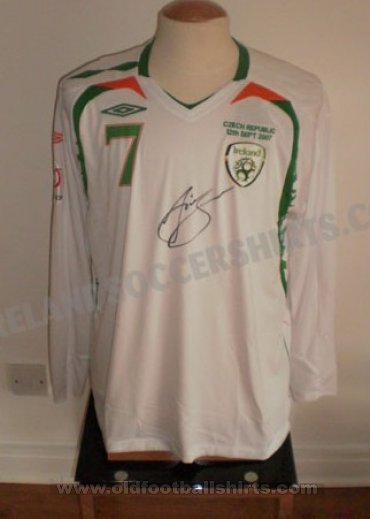 Republic of Ireland Away football shirt 2007 - 2009