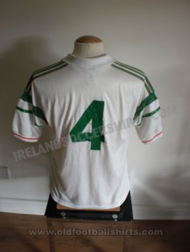 Republic of Ireland Away football shirt 1988 - 1989