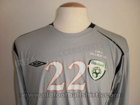 Republic of Ireland Goalkeeper football shirt 2006 - 2007