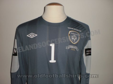 Republic of Ireland Goalkeeper football shirt 2010 - 2011