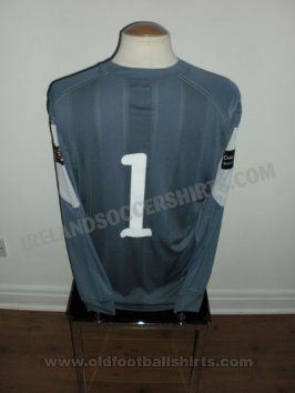 Republic of Ireland Goalkeeper football shirt 2010 - 2011
