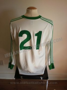 Republic of Ireland Third football shirt 1985 - 1986
