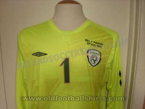 Republic of Ireland Goalkeeper football shirt 2009
