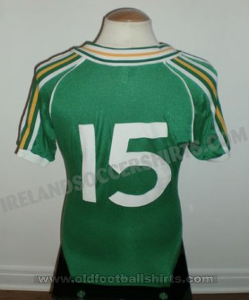 Republic of Ireland Home football shirt 1983 - 1984