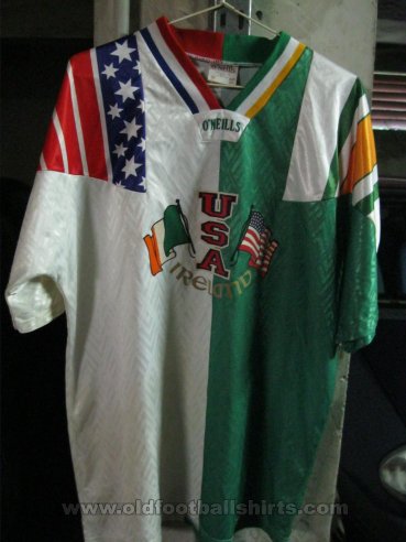 Republic of Ireland Training/Leisure football shirt 1996 - 2016