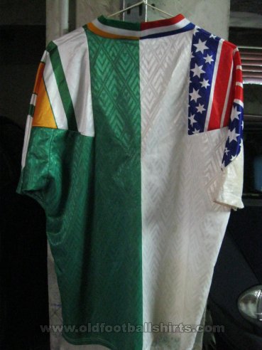 Republic of Ireland Training/Leisure football shirt 1996 - 2016