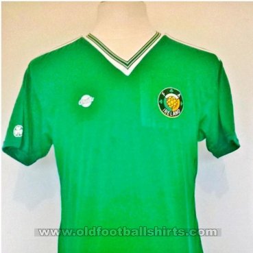 Republic of Ireland Home football shirt 1985