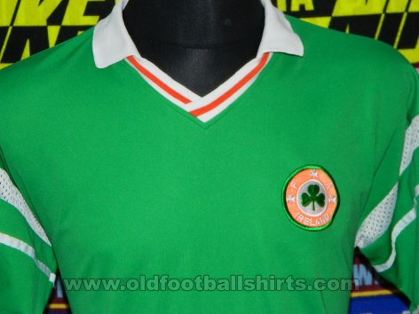 Republic of Ireland Retro Replicas football shirt 1988 - 1990