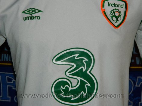 Republic of Ireland Away football shirt 2015 - 2016