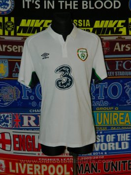 Republic of Ireland Away football shirt 2016 - 2017