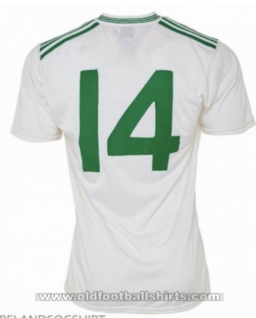 Republic of Ireland Away football shirt 1985