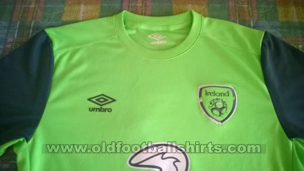 Republic of Ireland Training/Leisure football shirt 2016 - ?