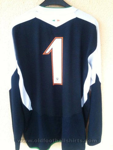 Republic of Ireland Goalkeeper football shirt 2004 - 2006
