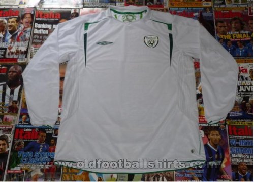 Republic of Ireland Away football shirt 2005 - 2006