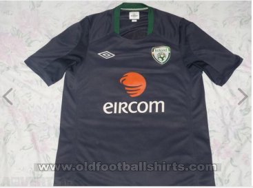 Republic of Ireland Training/Leisure football shirt 2009 - 2010