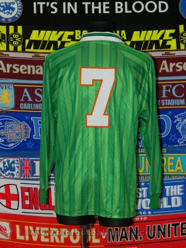 Republic of Ireland Home football shirt 1999