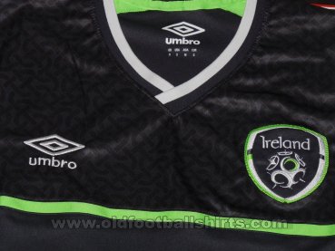 Republic of Ireland Third football shirt 2015