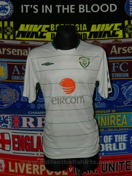 Republic of Ireland Away football shirt 2009 - 2010