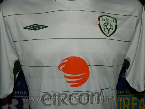 Republic of Ireland Away football shirt 2009 - 2010