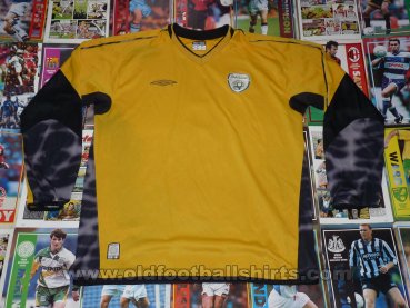 Republic of Ireland Goalkeeper football shirt 2003 - 2004