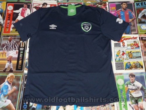 Republic of Ireland Training/Leisure football shirt 2016 - 2017