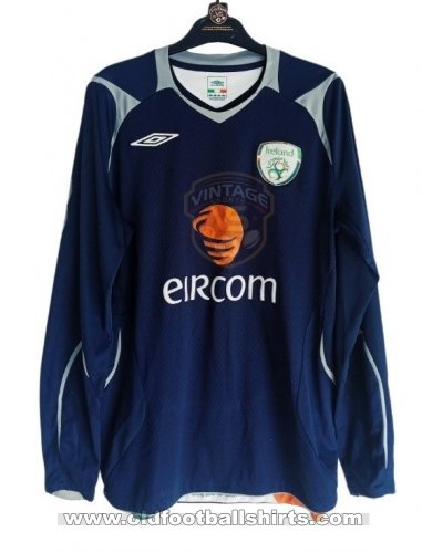 Republic of Ireland Goalkeeper football shirt 2008 - 2009