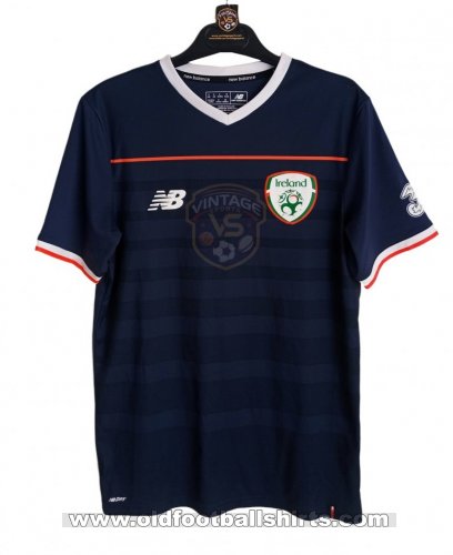 Republic of Ireland Training/Leisure football shirt 2018 - 2019