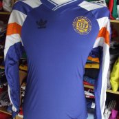 Home football shirt (unknown year)