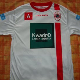 Royal Antwerp Football Club Home football shirt 2011 - 2012 sponsored by Kwadro Ramen & Deuren