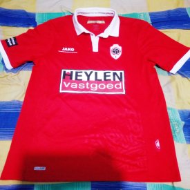 Royal Antwerp Football Club Home football shirt 2016 - 2017 sponsored by Heylen Vastgoed
