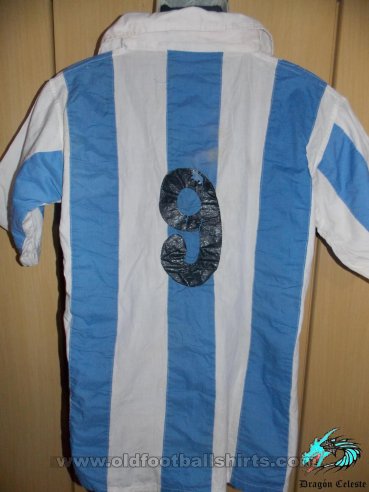 CD Magallanes Home football shirt 1971