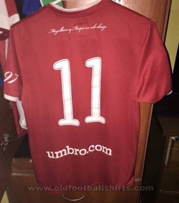 CD Magallanes Away football shirt 2011